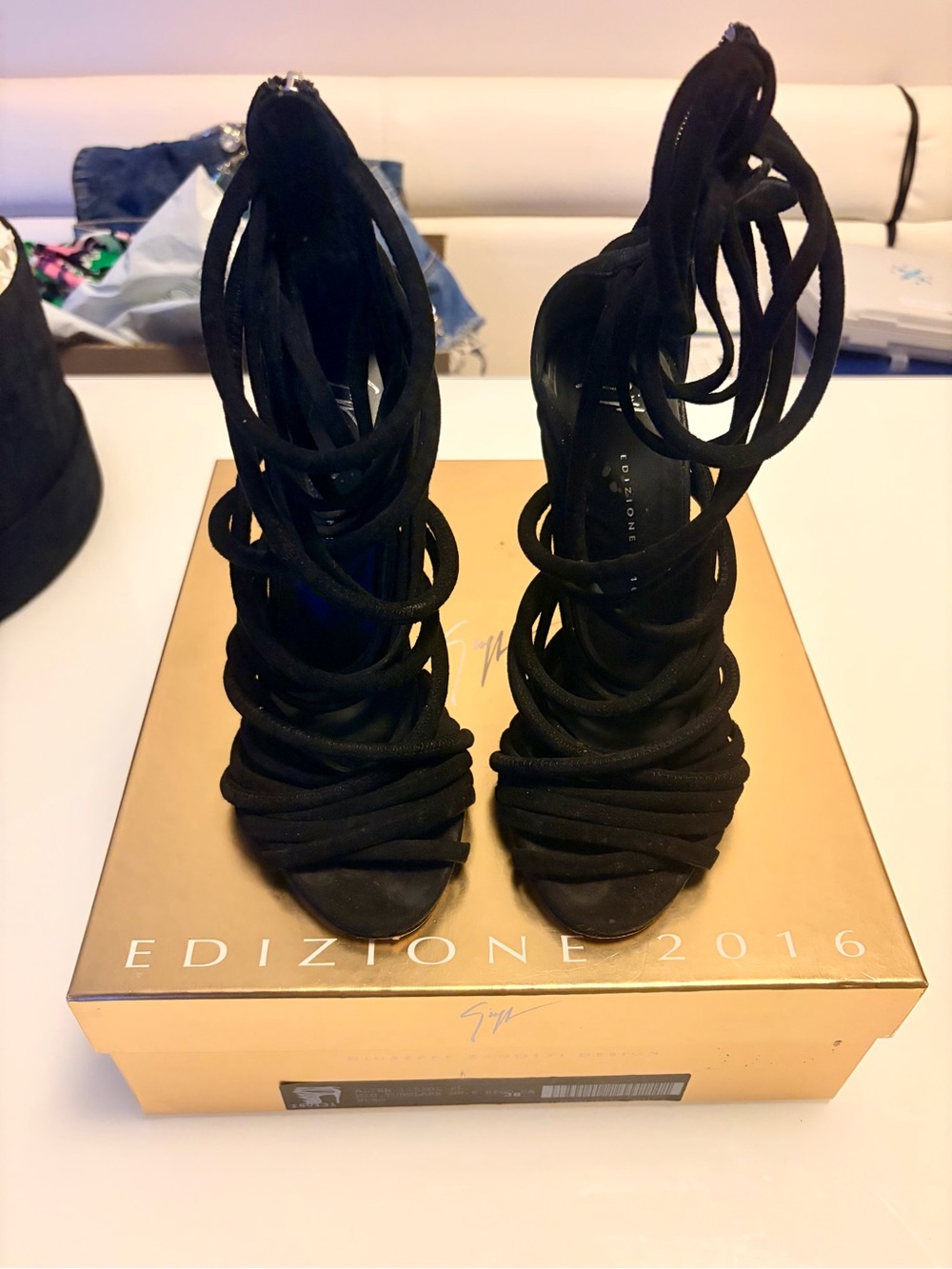 Giuseppe Zanotti Black Strappy Strappy Sandals Size 38